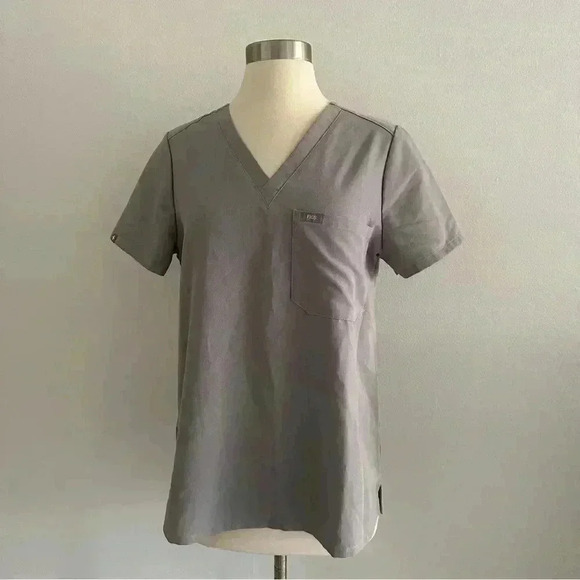 Figs Catarina One Pocket Scrub Top Gray S - Picture 2 of 6